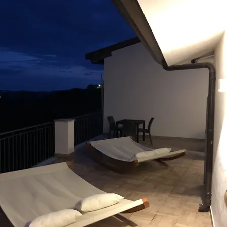 Ca'del Borgo Acomodação com café da manhã 