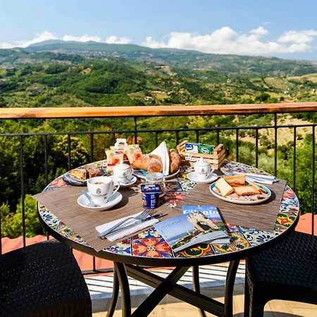 Ca'del Borgo Acomodação com café da manhã 