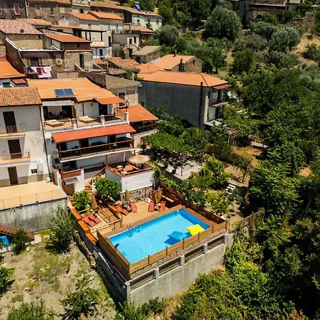 Ca'del Borgo Bed & Breakfast 4*