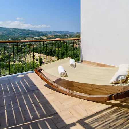 Ca'del Borgo Bed & Breakfast 4*